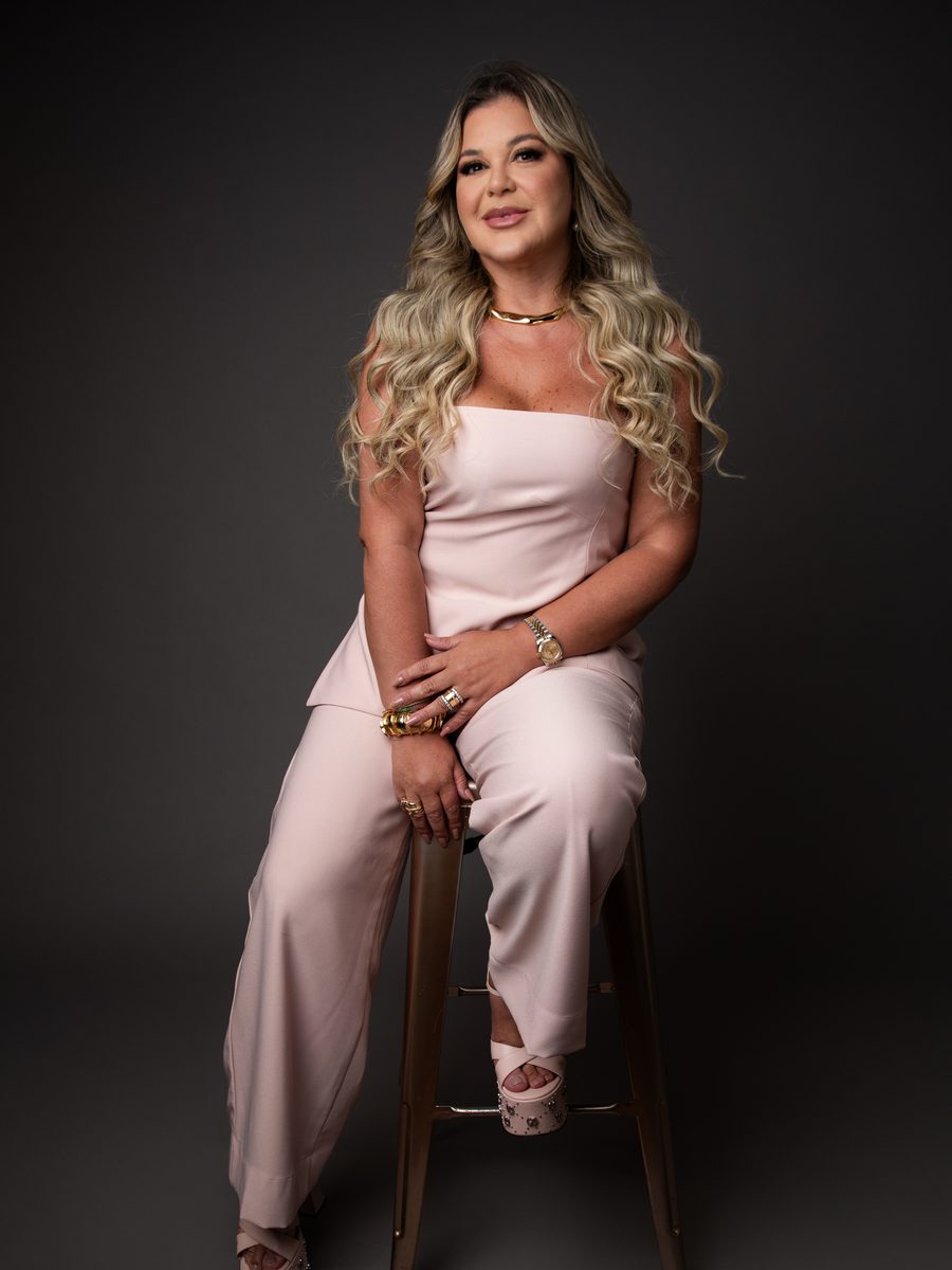 Thayane, fundadora da Svena Beauty
